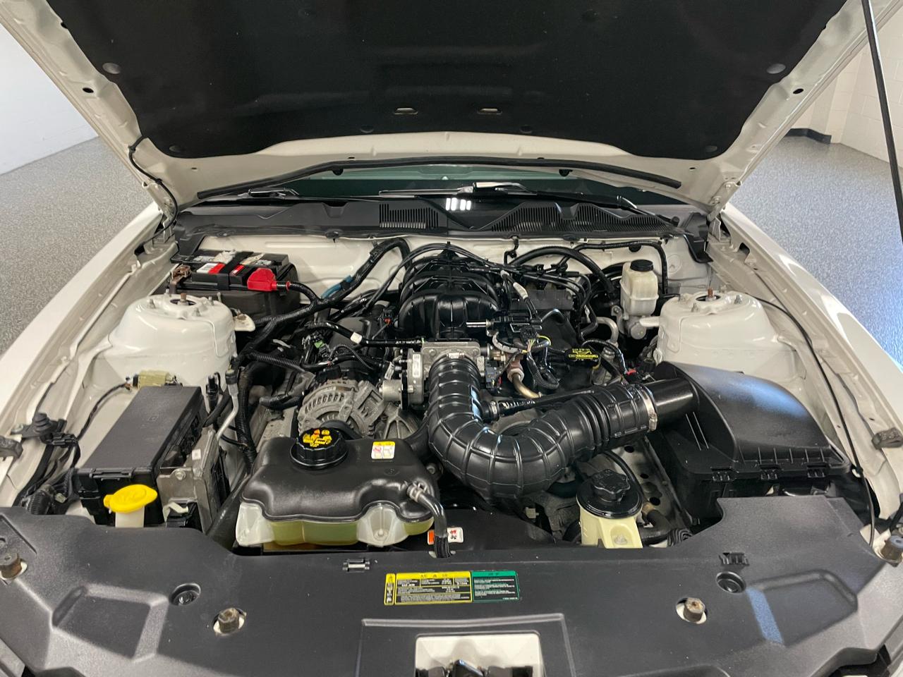 Ford Mustang V6 Coupe 2010