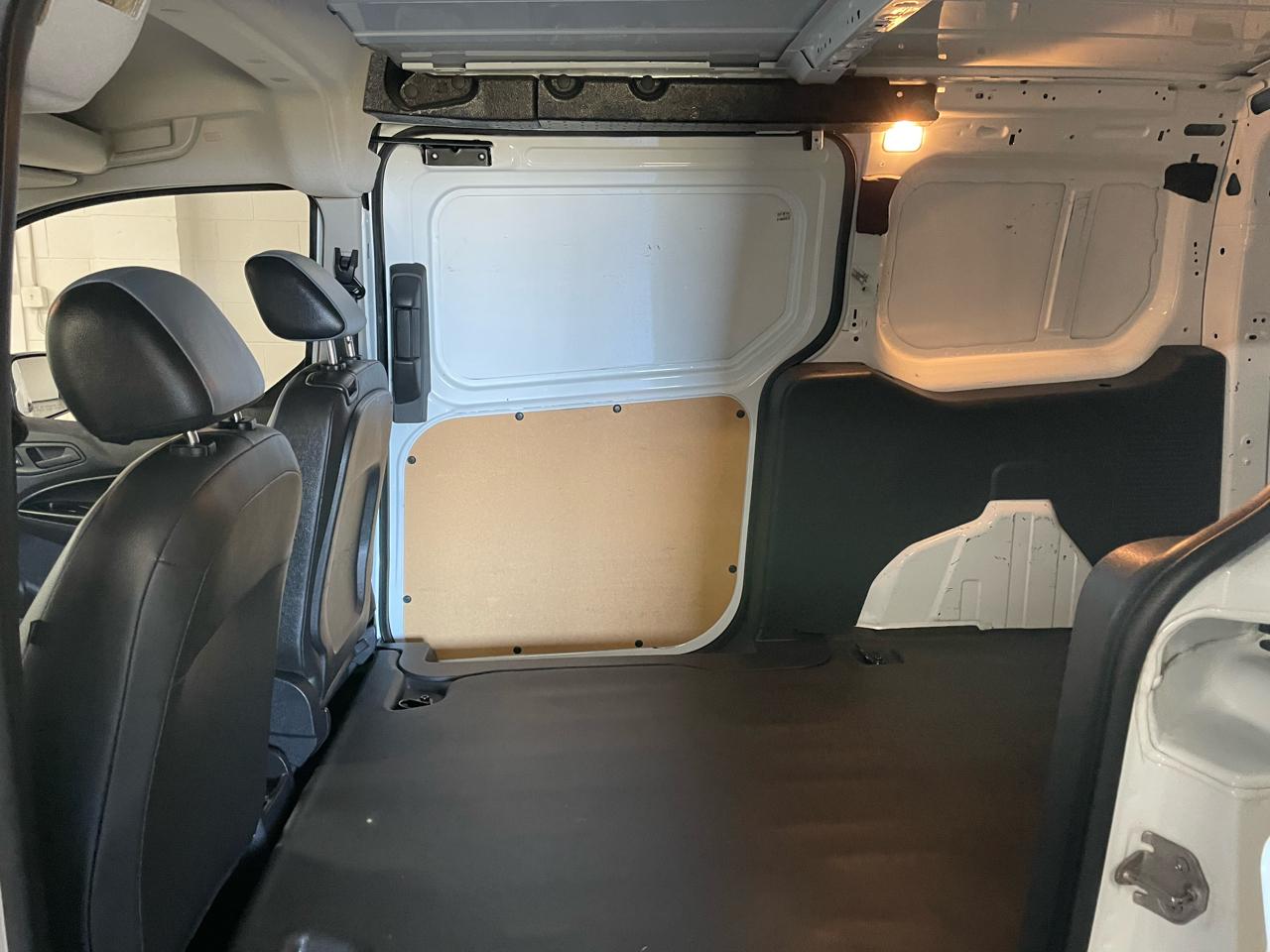 Ford Transit Connect Cargo Van XL SWB 2017