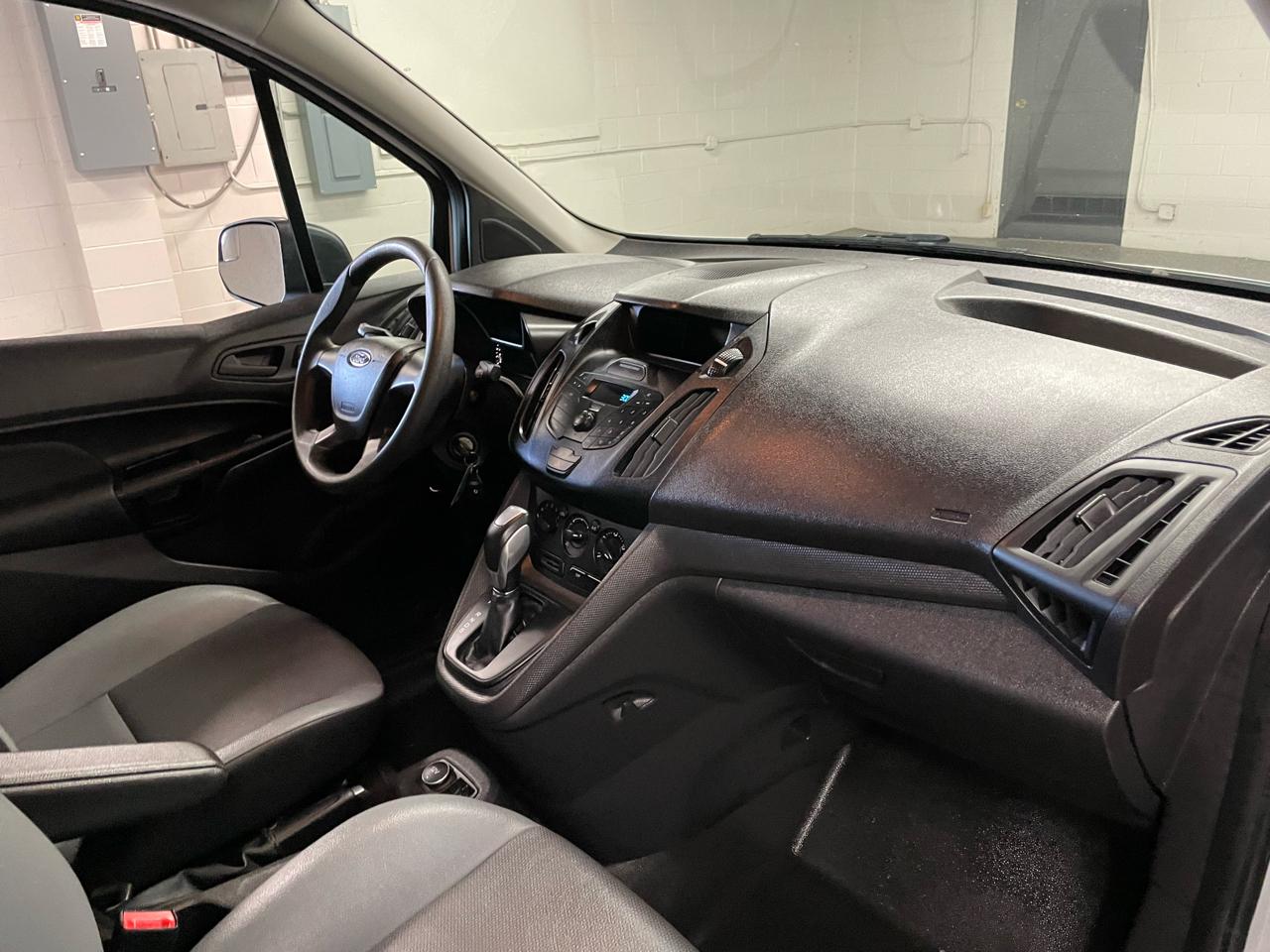 Ford Transit Connect Cargo Van XL SWB 2017