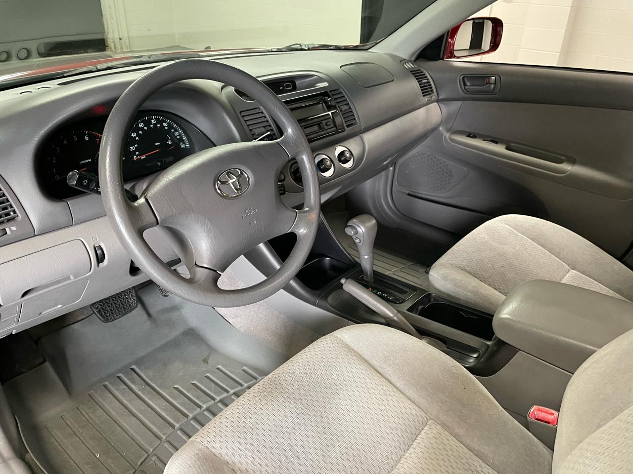 Toyota Camry 4dr Sdn LE Auto 2004