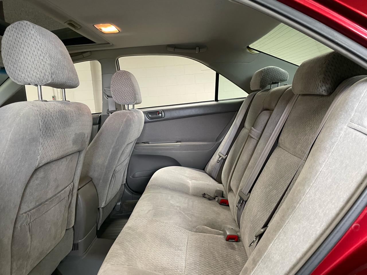 Toyota Camry 4dr Sdn LE Auto 2004