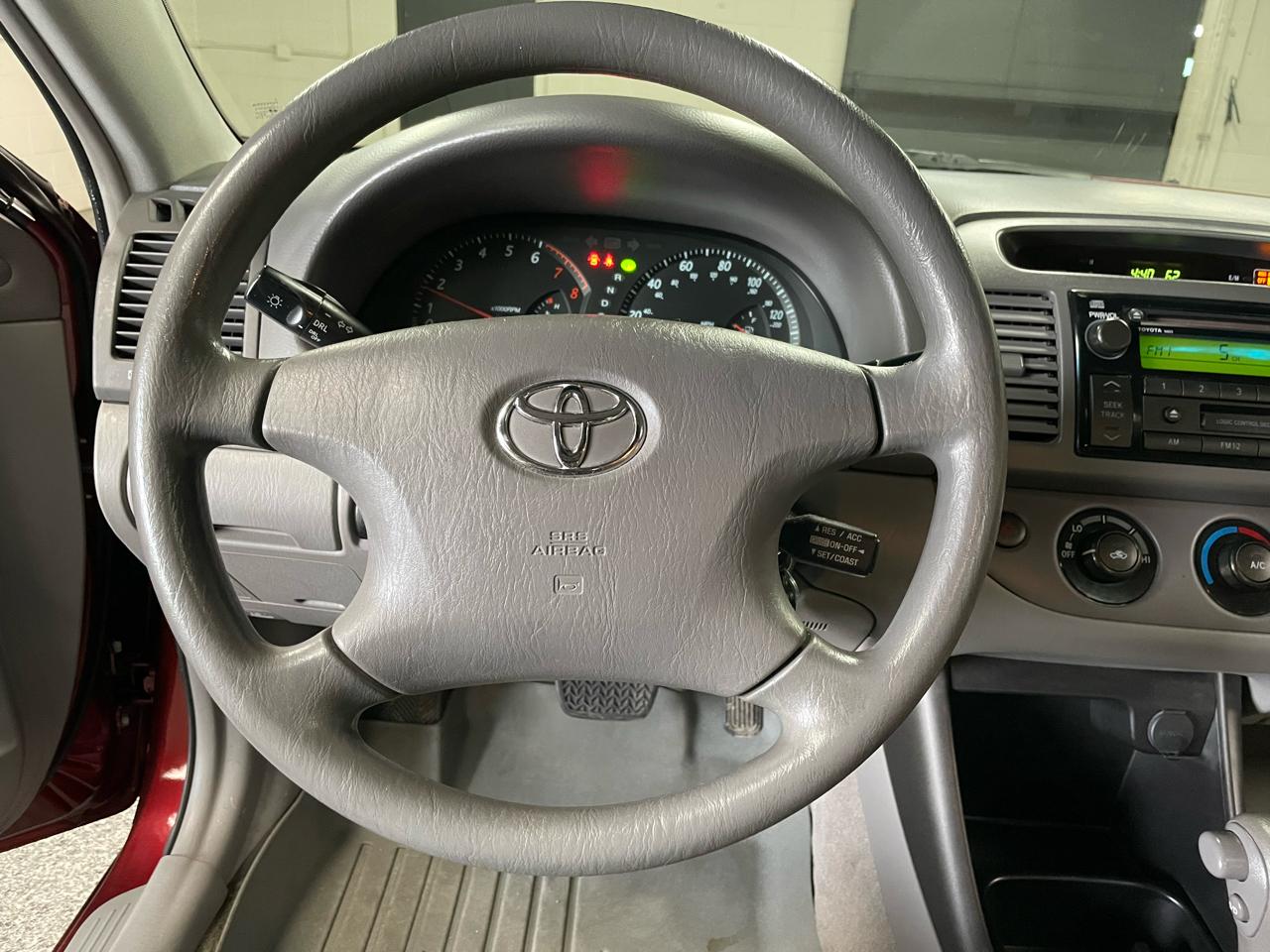 Toyota Camry 4dr Sdn LE Auto 2004