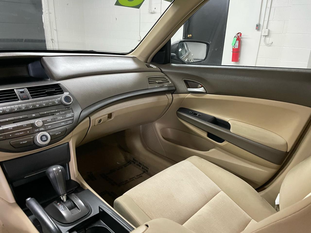 Honda Accord LX-P Sedan AT 2008