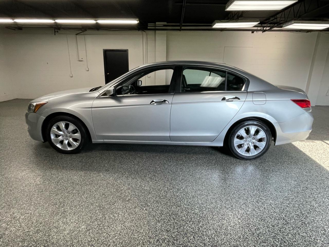 Honda Accord EX-L V-6 Sedan AT 2010