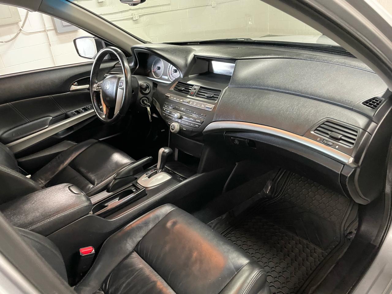 Honda Accord EX-L V-6 Sedan AT 2010
