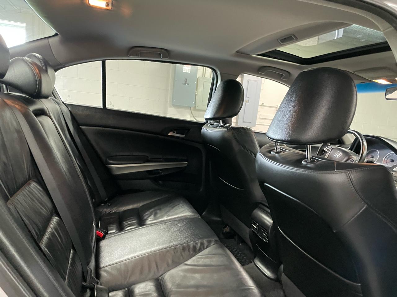 Honda Accord EX-L V-6 Sedan AT 2010