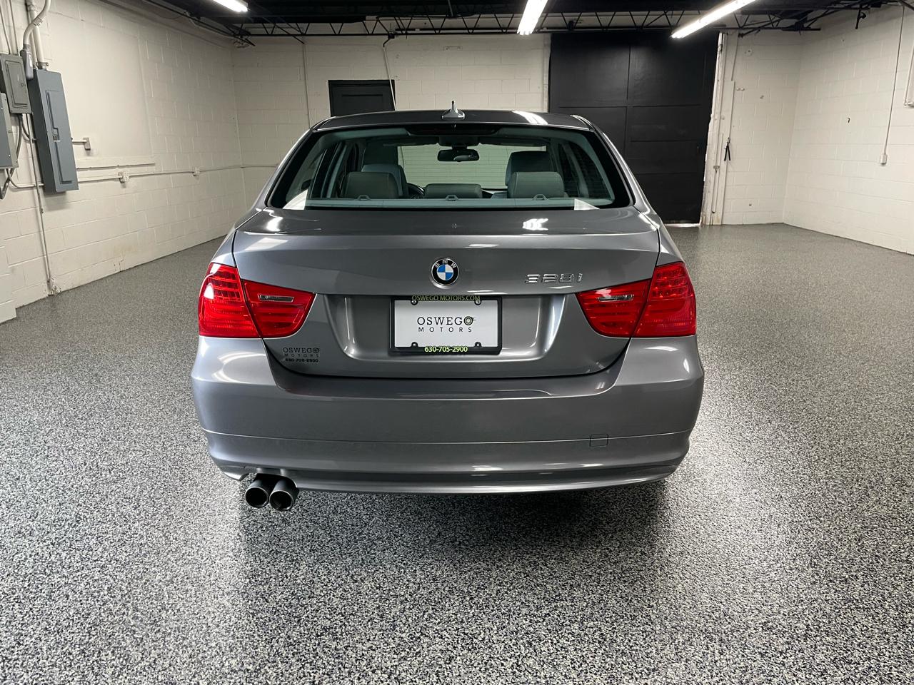BMW 3-Series 328i xDrive 2011