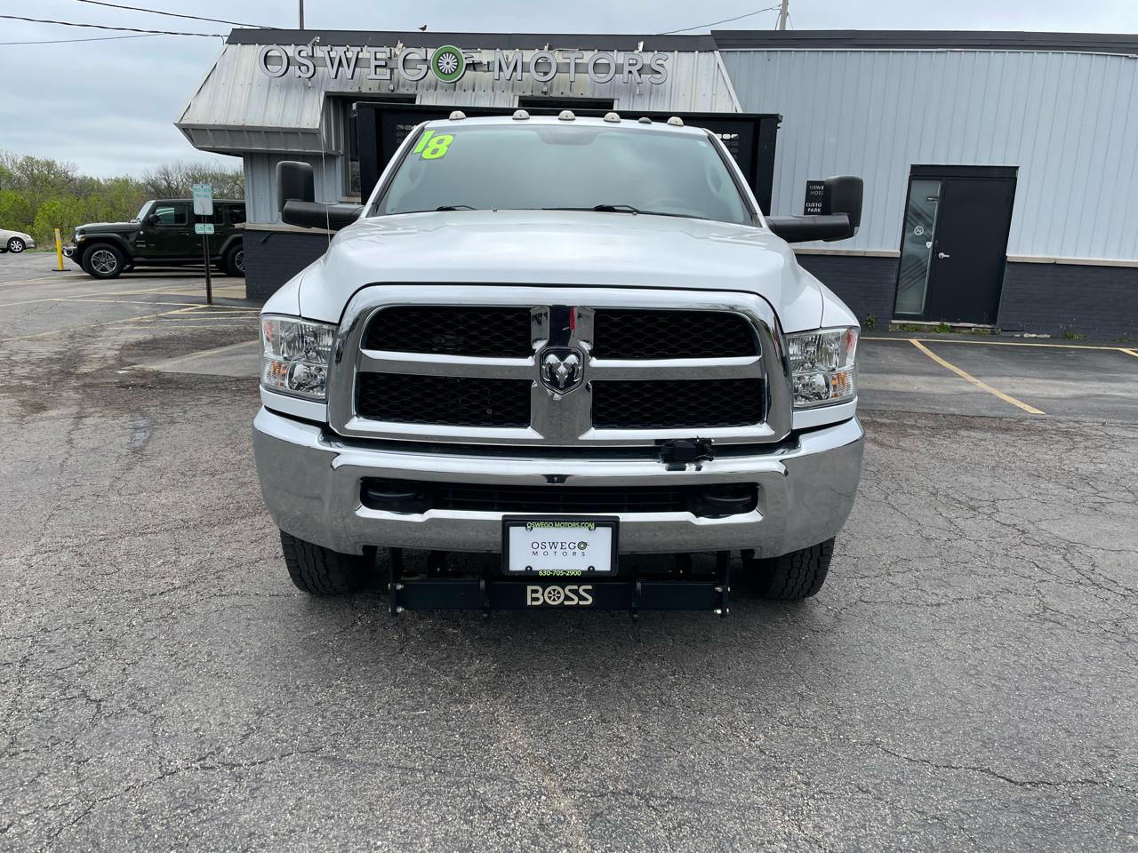 RAM 3500 Regular Cab 4WD LWB DRW 2018