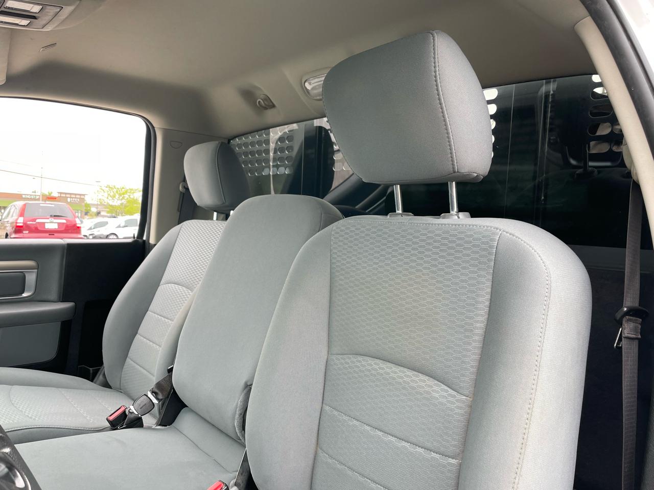 RAM 3500 Regular Cab 4WD LWB DRW 2018