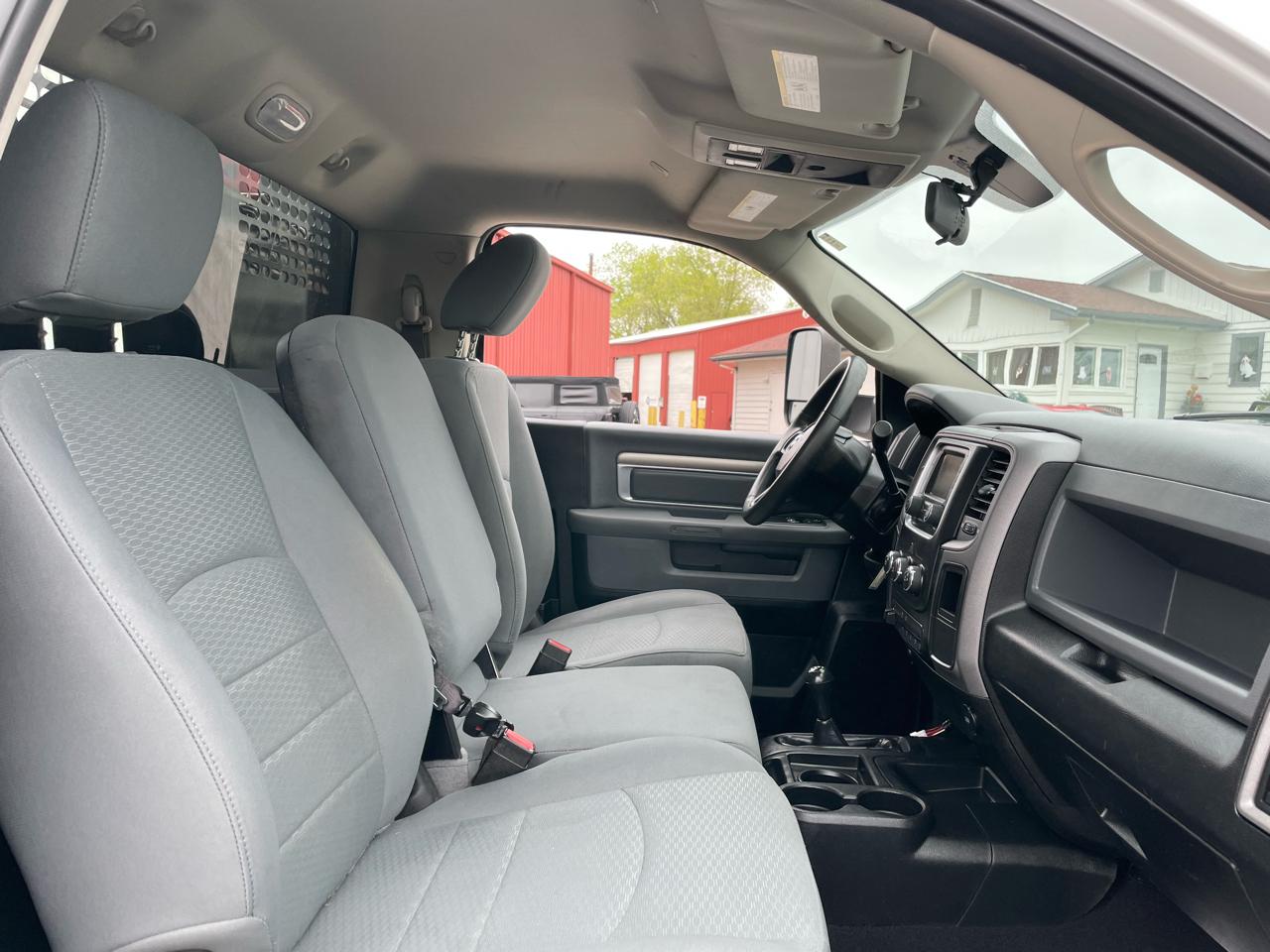 RAM 3500 Regular Cab 4WD LWB DRW 2018