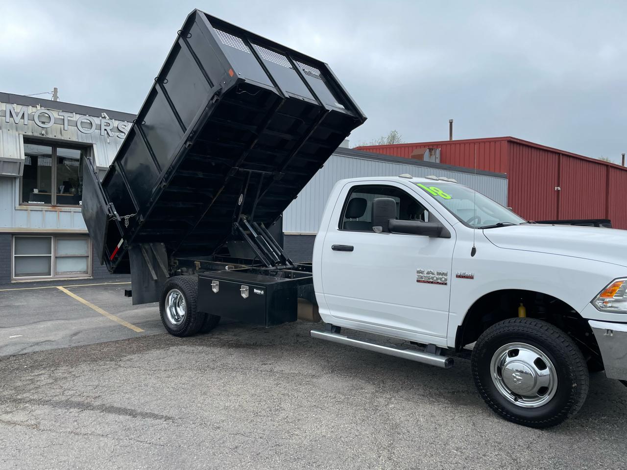 RAM 3500 Regular Cab 4WD LWB DRW 2018