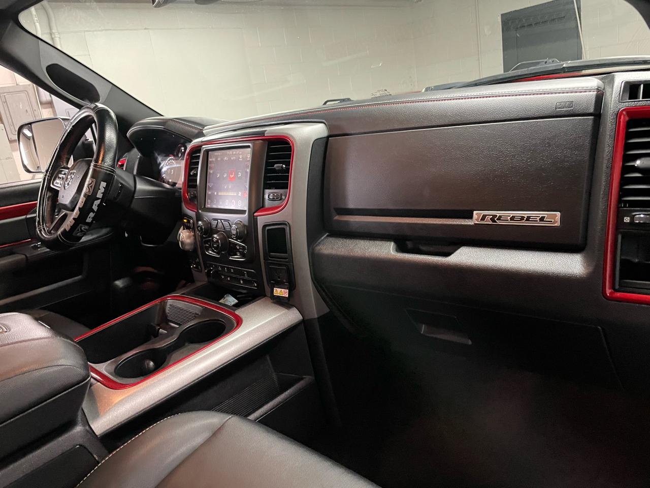 RAM 1500 Rebel Crew Cab 4WD 2016