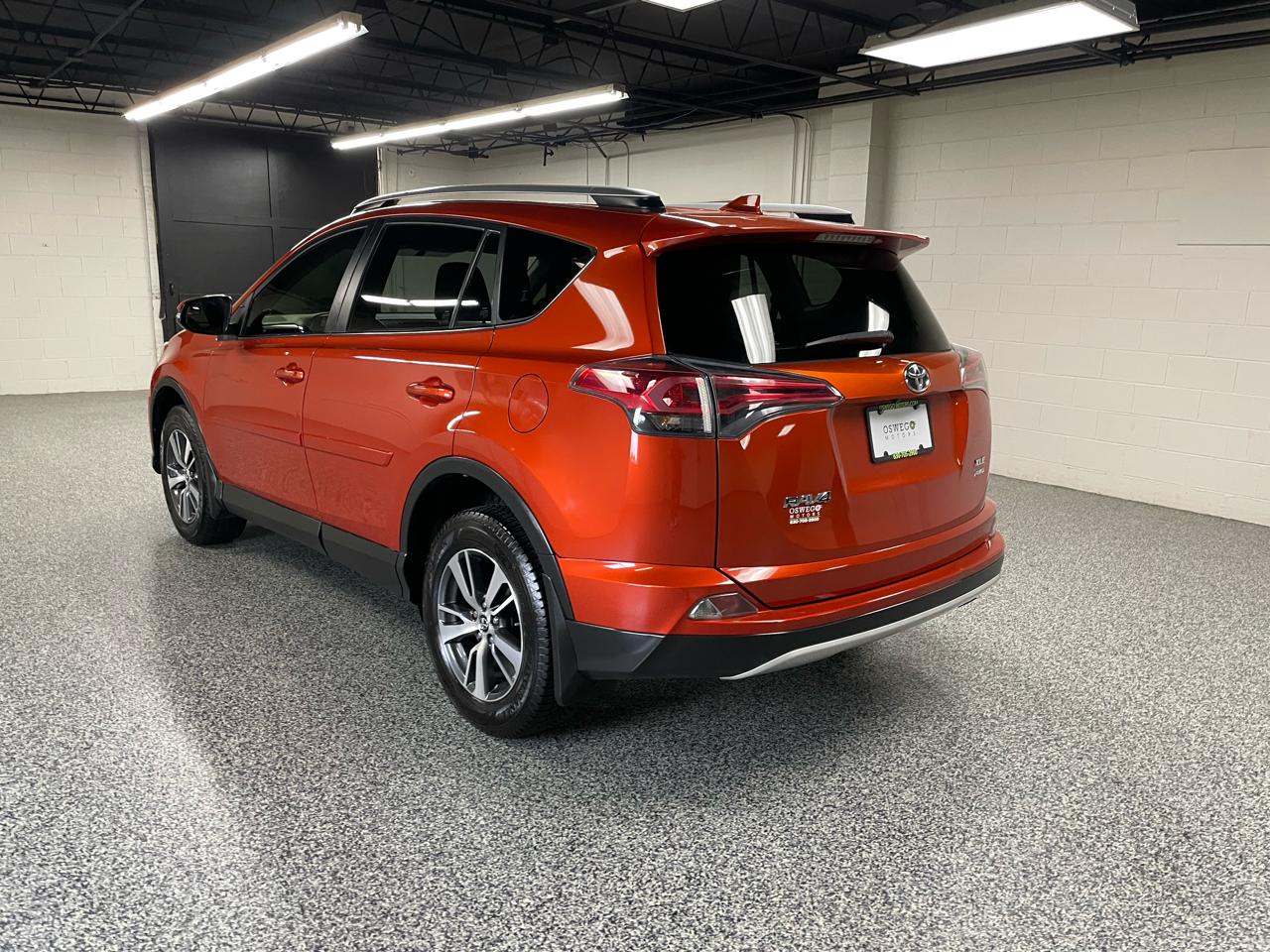 Toyota RAV4 XLE AWD 2016