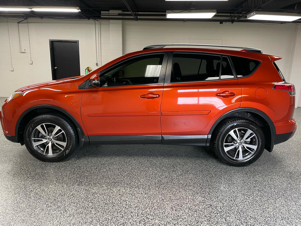 Toyota RAV4 XLE AWD 2016