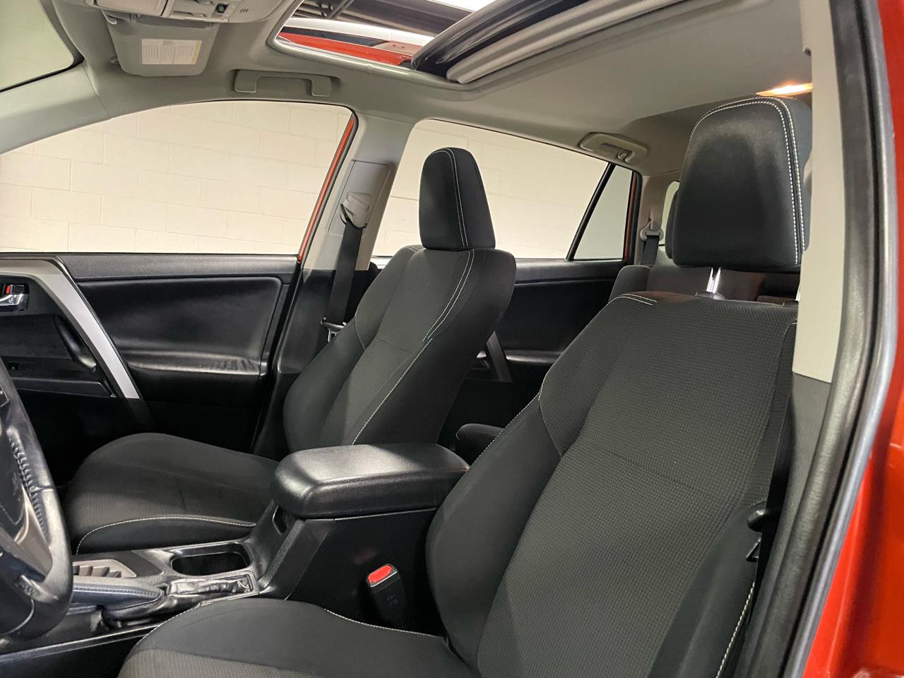 Toyota RAV4 XLE AWD 2016