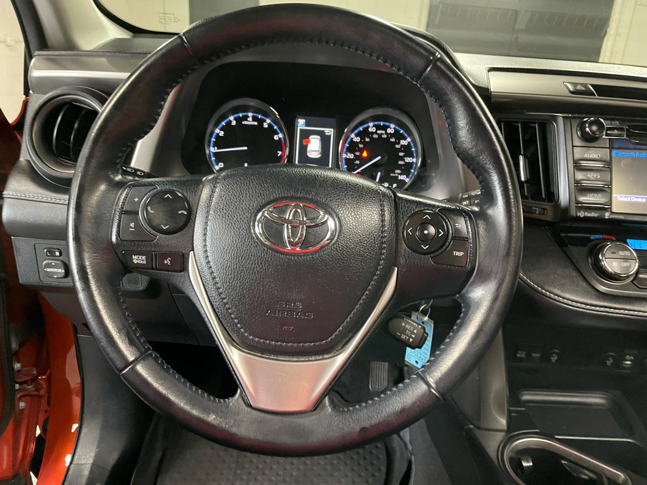 Toyota RAV4 XLE AWD 2016