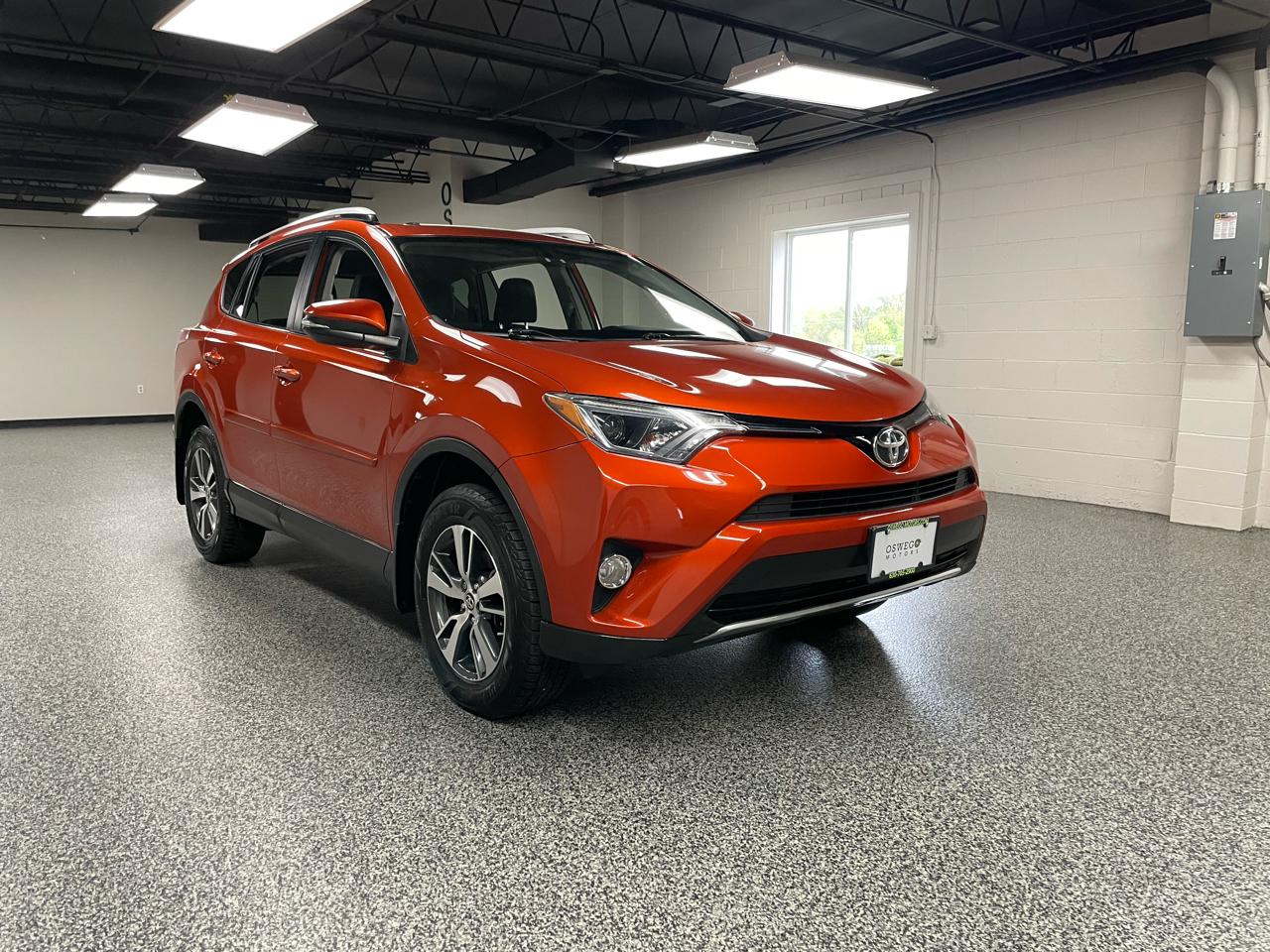 Toyota RAV4 XLE AWD 2016