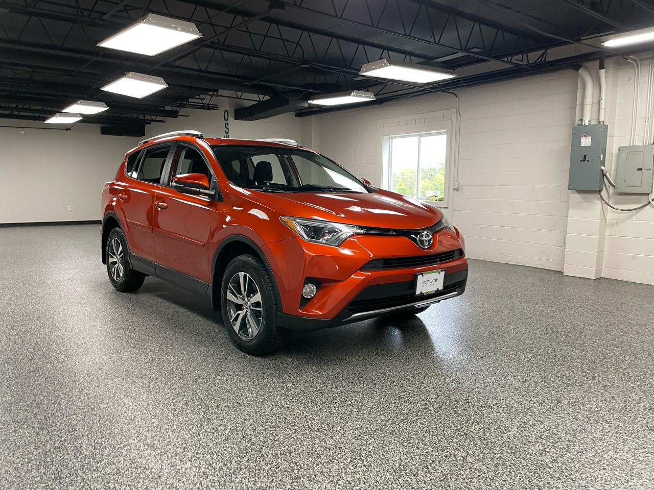 Toyota RAV4 XLE AWD 2016