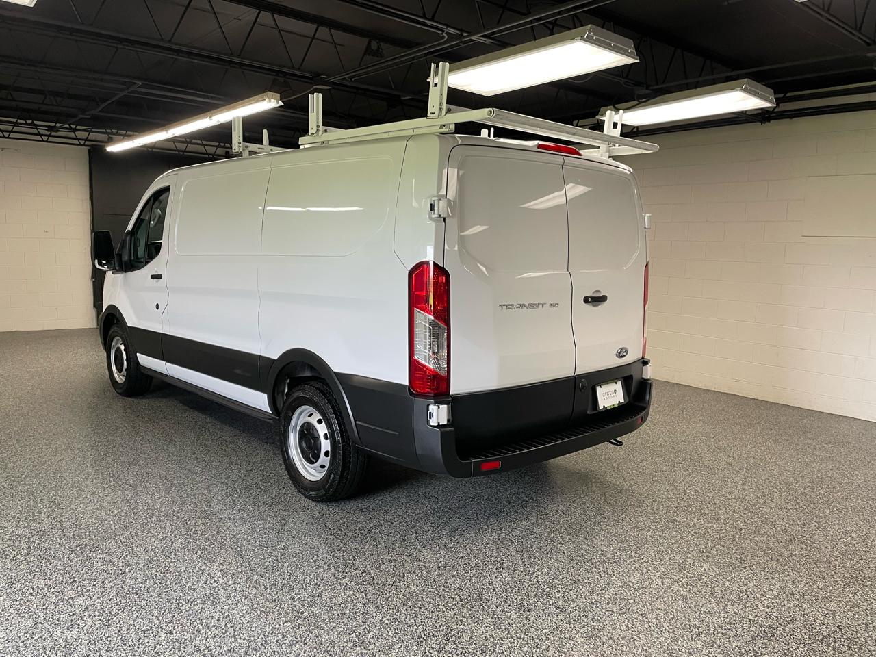 Ford Transit 150 Van Low Roof w/Sliding Pass. 130-in. WB 2023