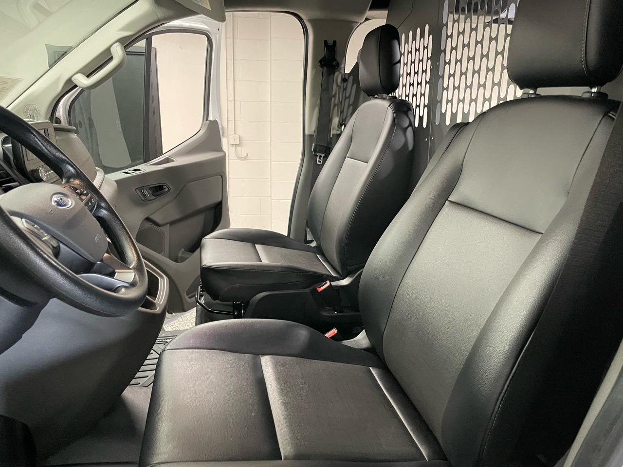 Ford Transit 150 Van Low Roof w/Sliding Pass. 130-in. WB 2023