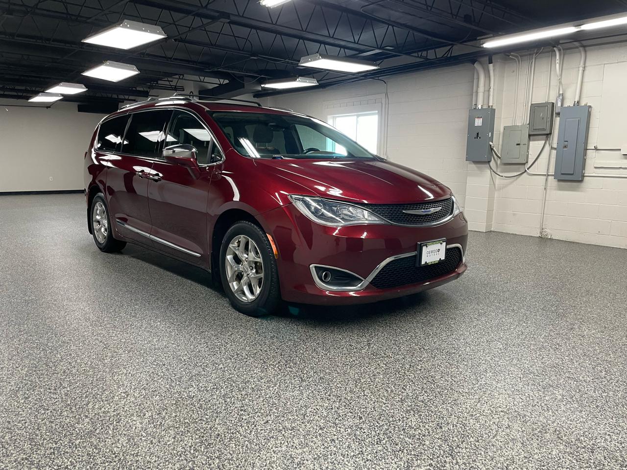 Chrysler Pacifica Limited 2017