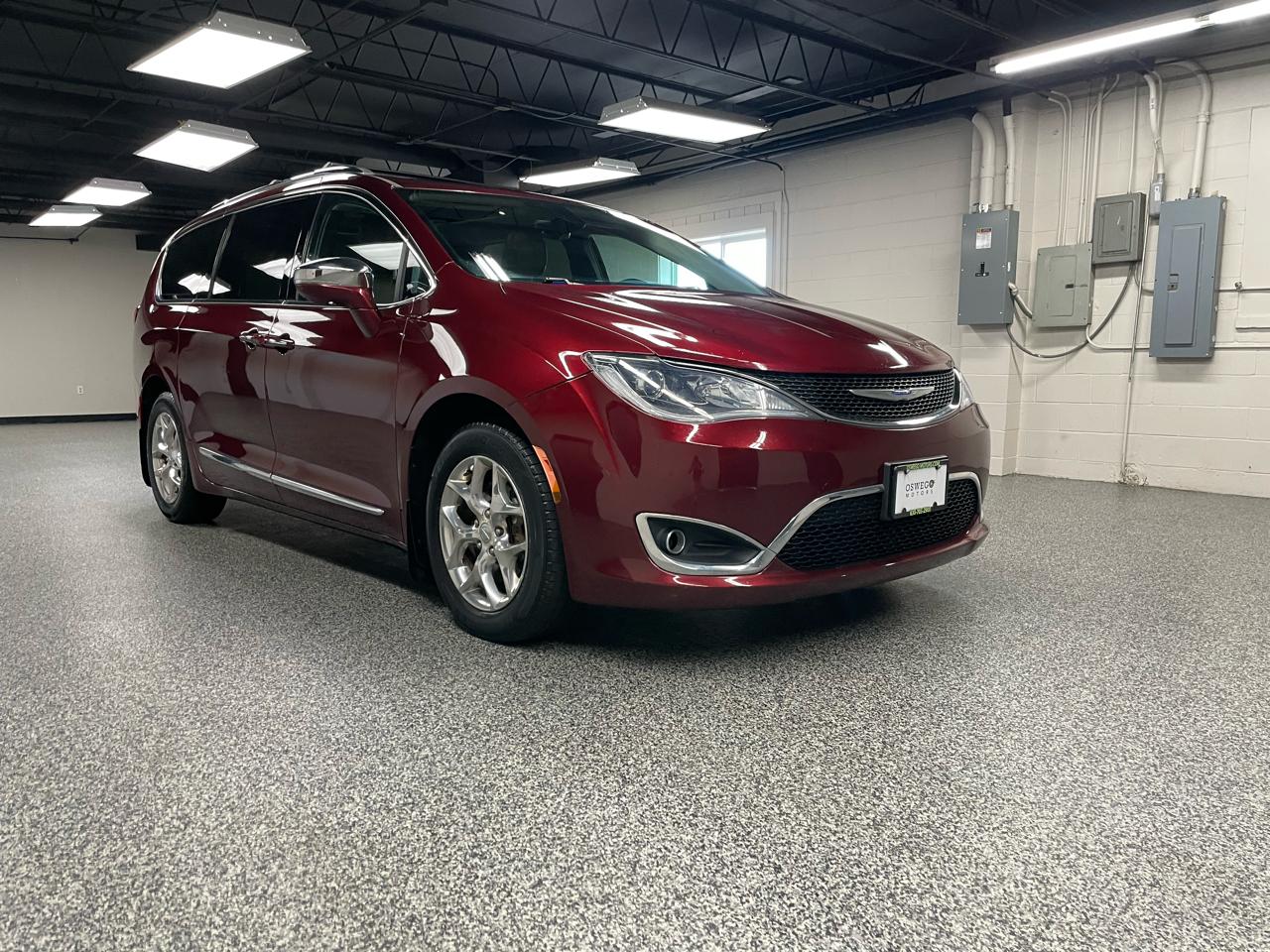 Chrysler Pacifica Limited 2017