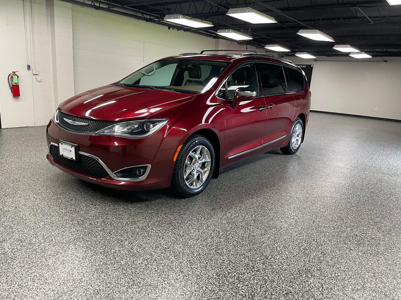 Chrysler Pacifica Limited 2017