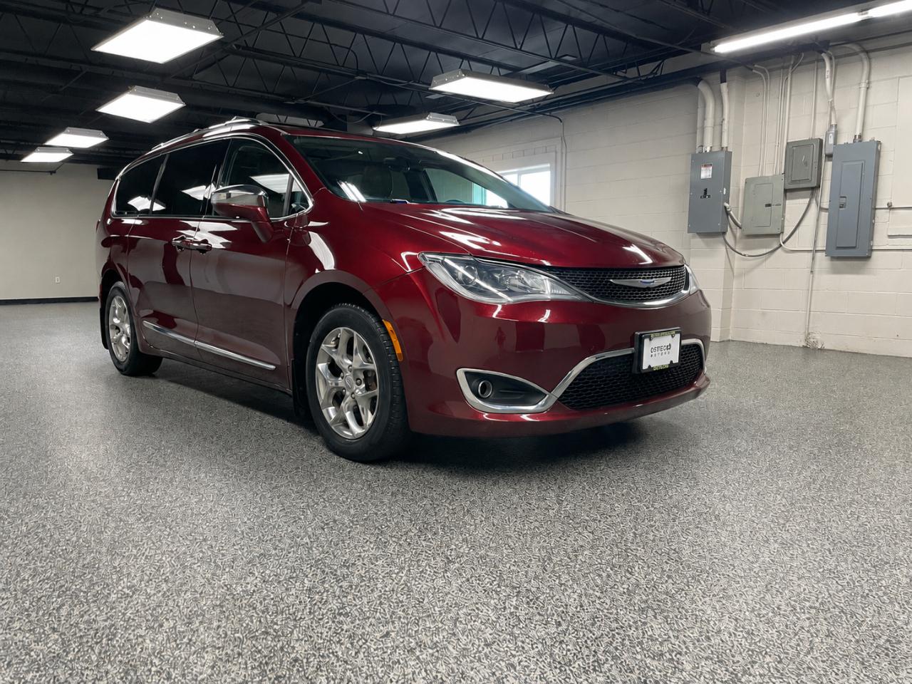 Chrysler Pacifica Limited 2017