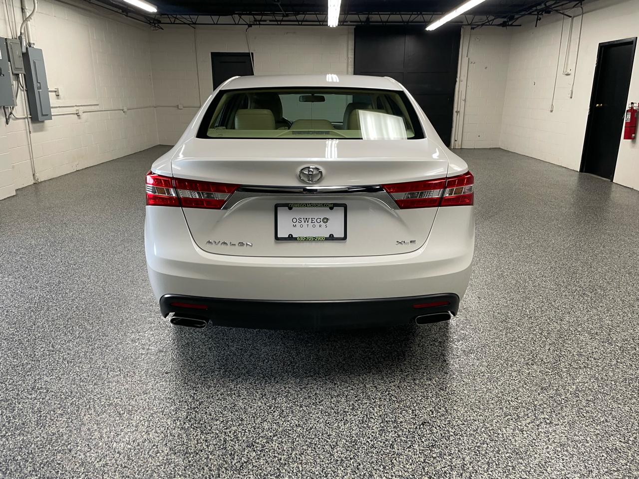 Toyota Avalon XLE 2013