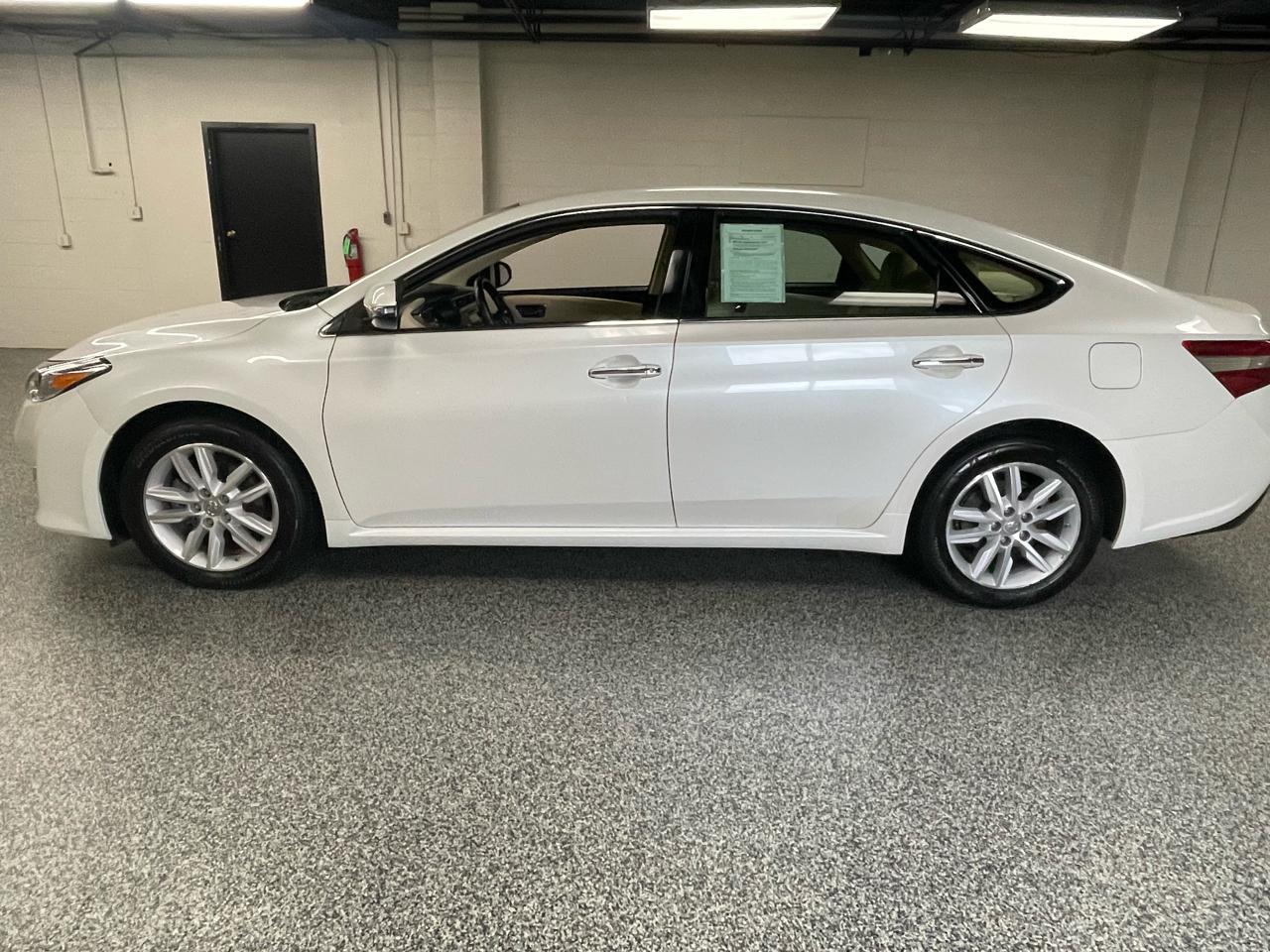 Toyota Avalon XLE 2013