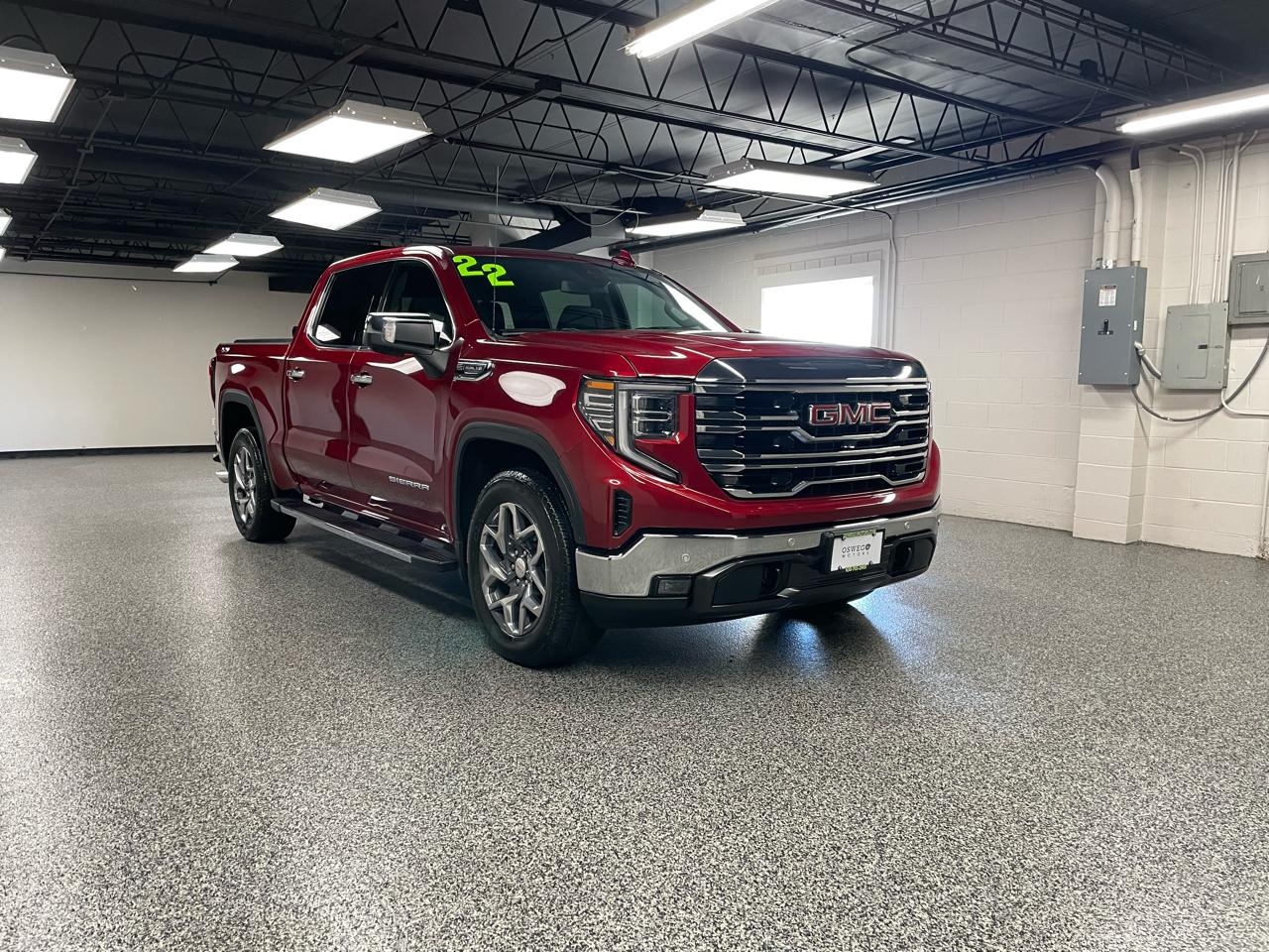 GMC Sierra 1500 SLT Crew Cab 4WD 2022