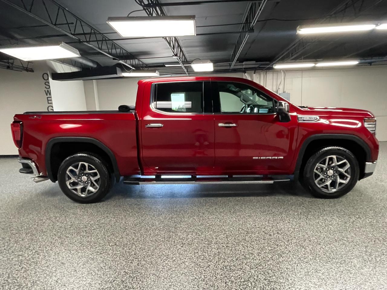 GMC Sierra 1500 SLT Crew Cab 4WD 2022
