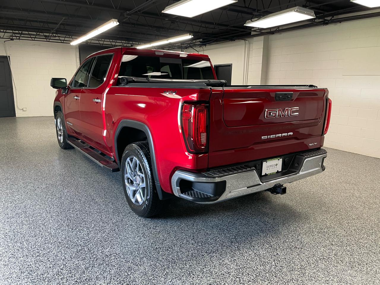 GMC Sierra 1500 SLT Crew Cab 4WD 2022