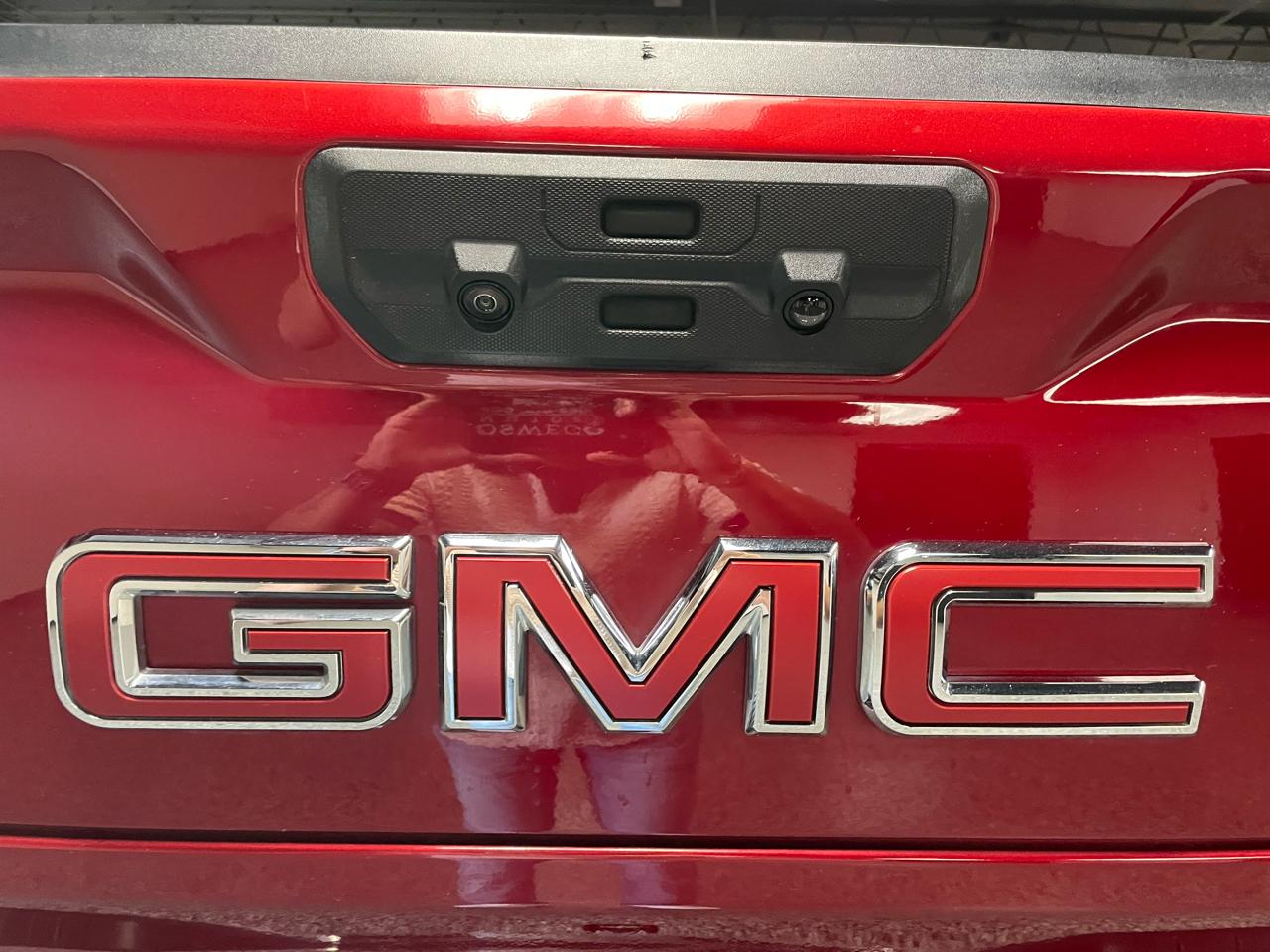 GMC Sierra 1500 SLT Crew Cab 4WD 2022