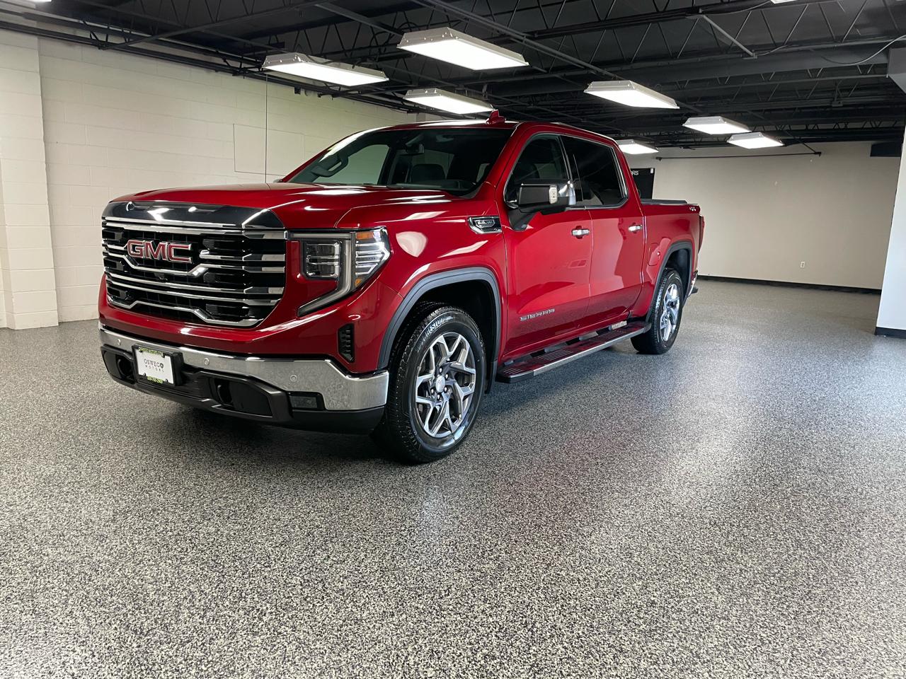GMC Sierra 1500 SLT Crew Cab 4WD 2022
