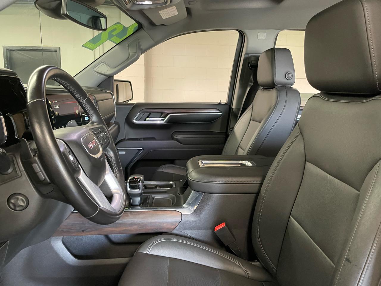 GMC Sierra 1500 SLT Crew Cab 4WD 2022