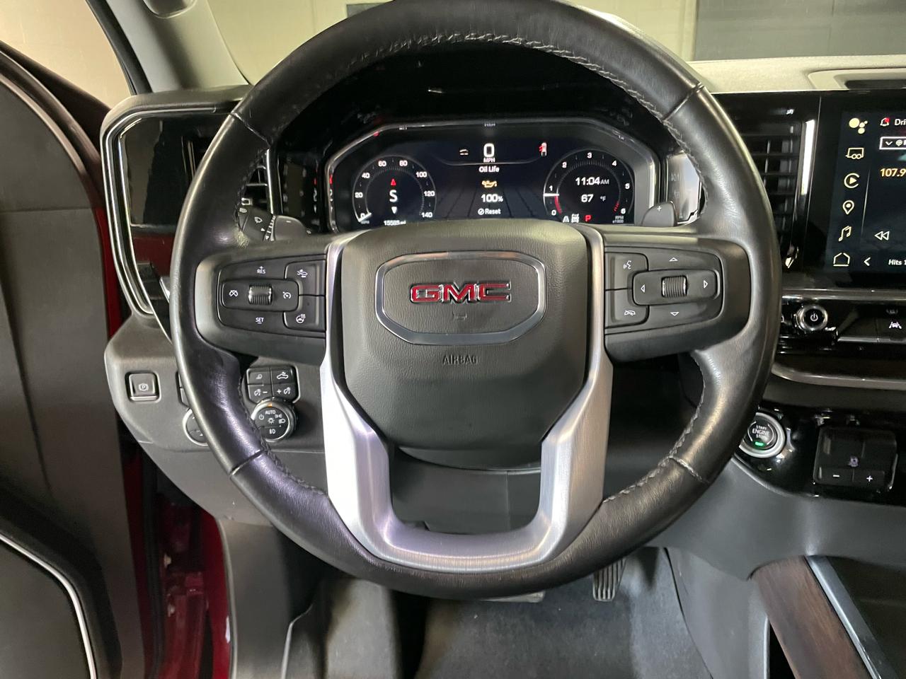 GMC Sierra 1500 SLT Crew Cab 4WD 2022