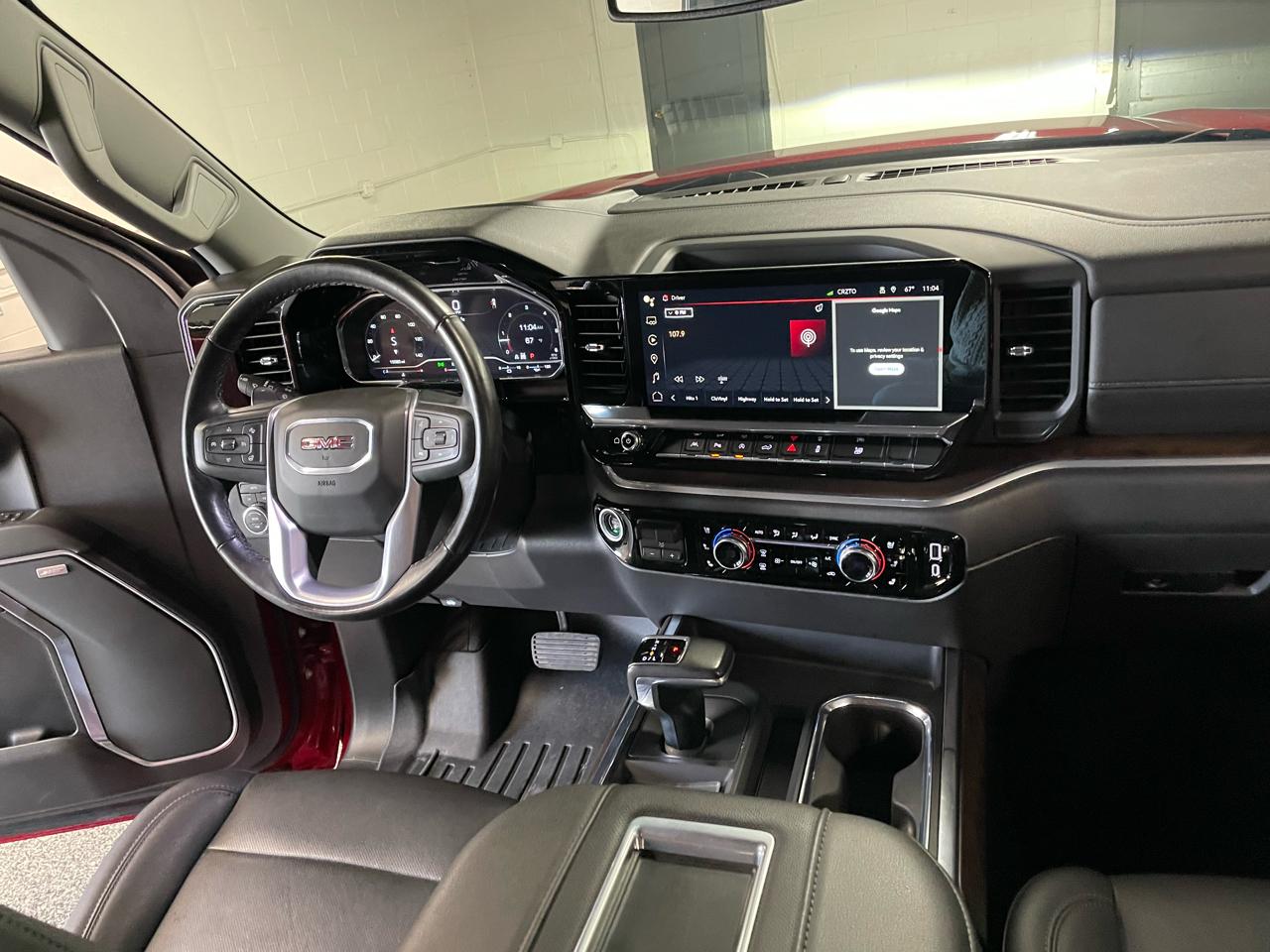 GMC Sierra 1500 SLT Crew Cab 4WD 2022