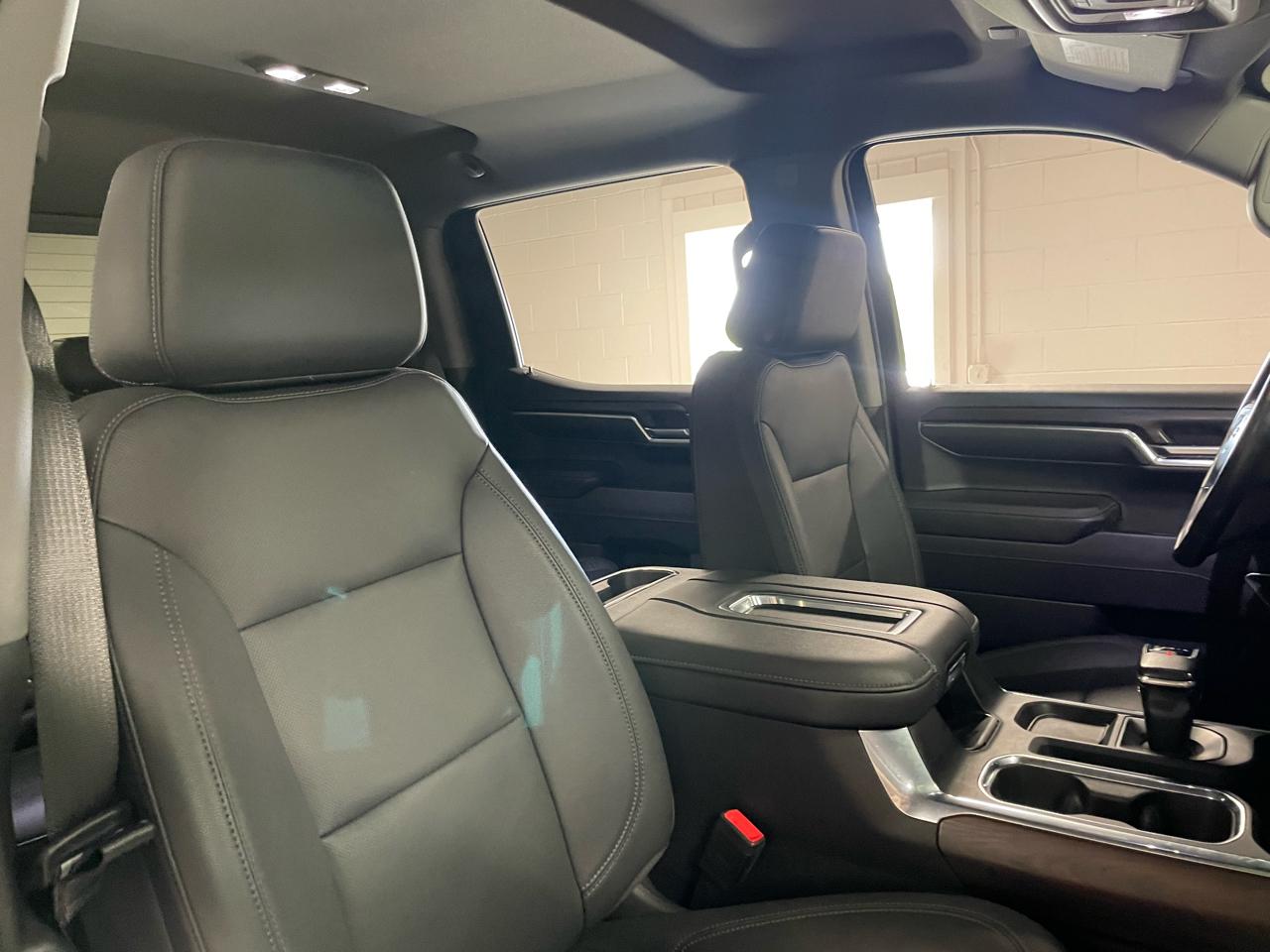 GMC Sierra 1500 SLT Crew Cab 4WD 2022