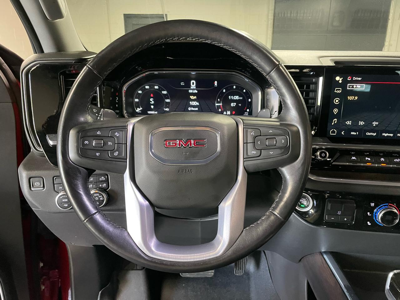 GMC Sierra 1500 SLT Crew Cab 4WD 2022