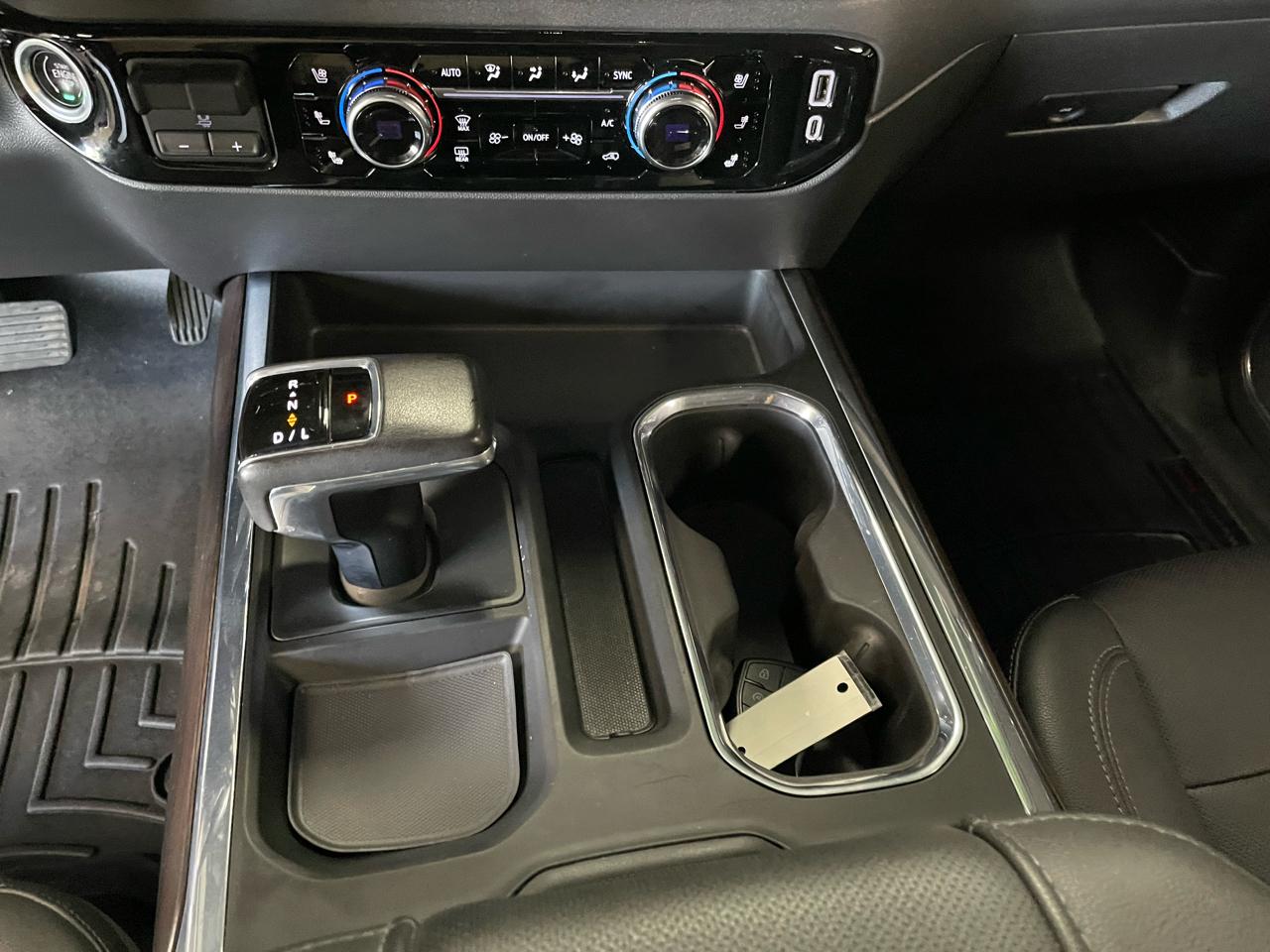 GMC Sierra 1500 SLT Crew Cab 4WD 2022