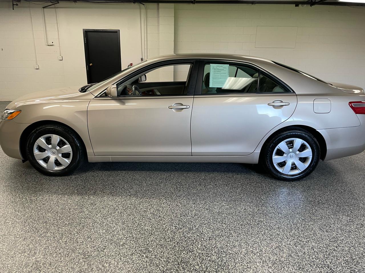 Toyota Camry LE 4D Sedan 2009