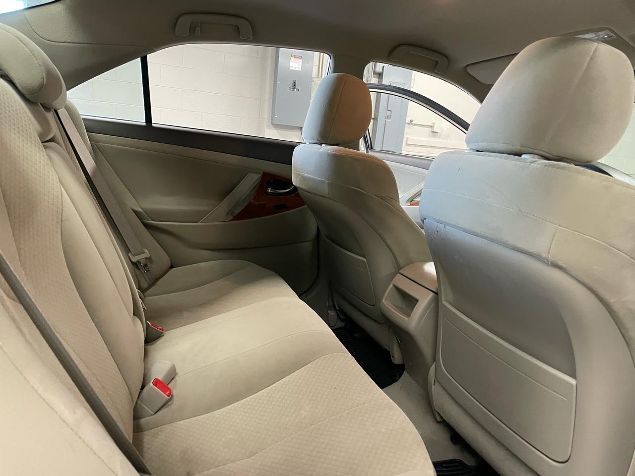 Toyota Camry LE 4D Sedan 2009