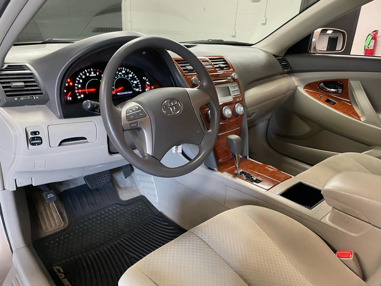 Toyota Camry LE 4D Sedan 2009