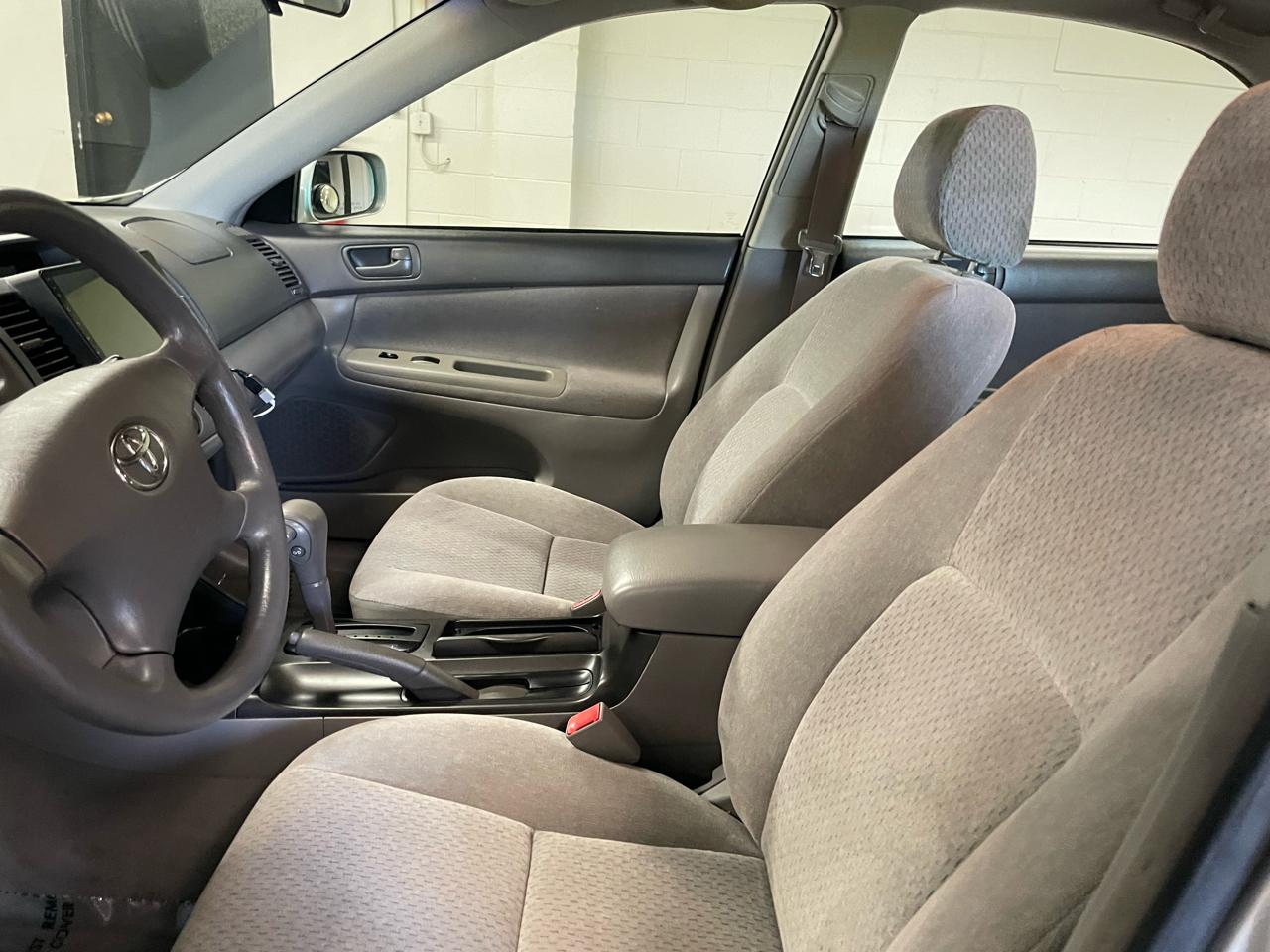 Toyota Camry LE 2003