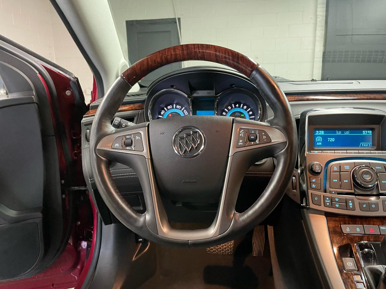 Buick LaCrosse CXL FWD 2010