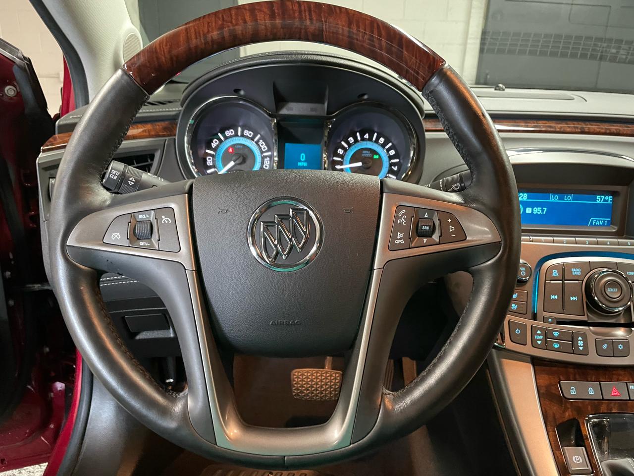 Buick LaCrosse CXL FWD 2010