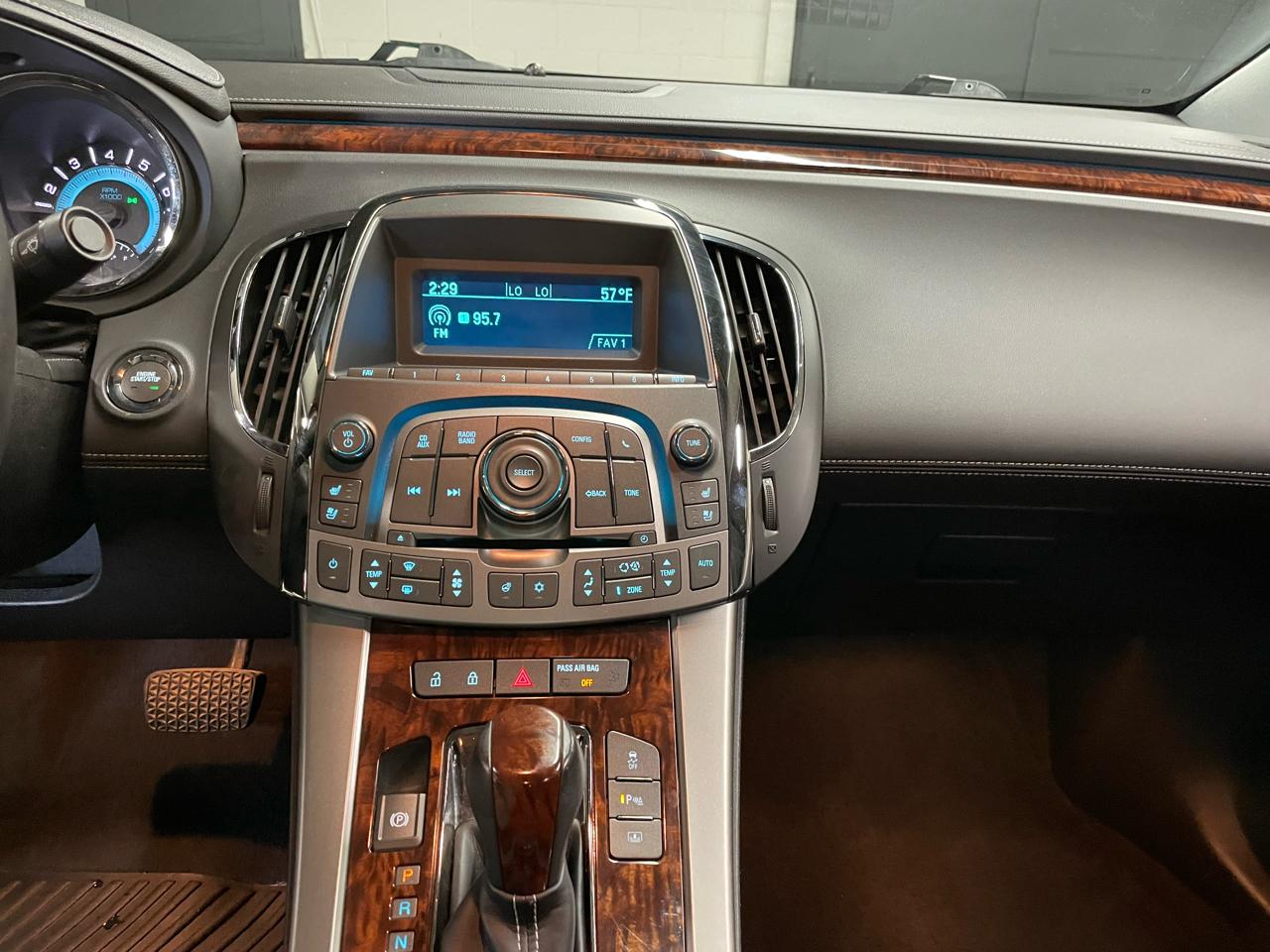 Buick LaCrosse CXL FWD 2010