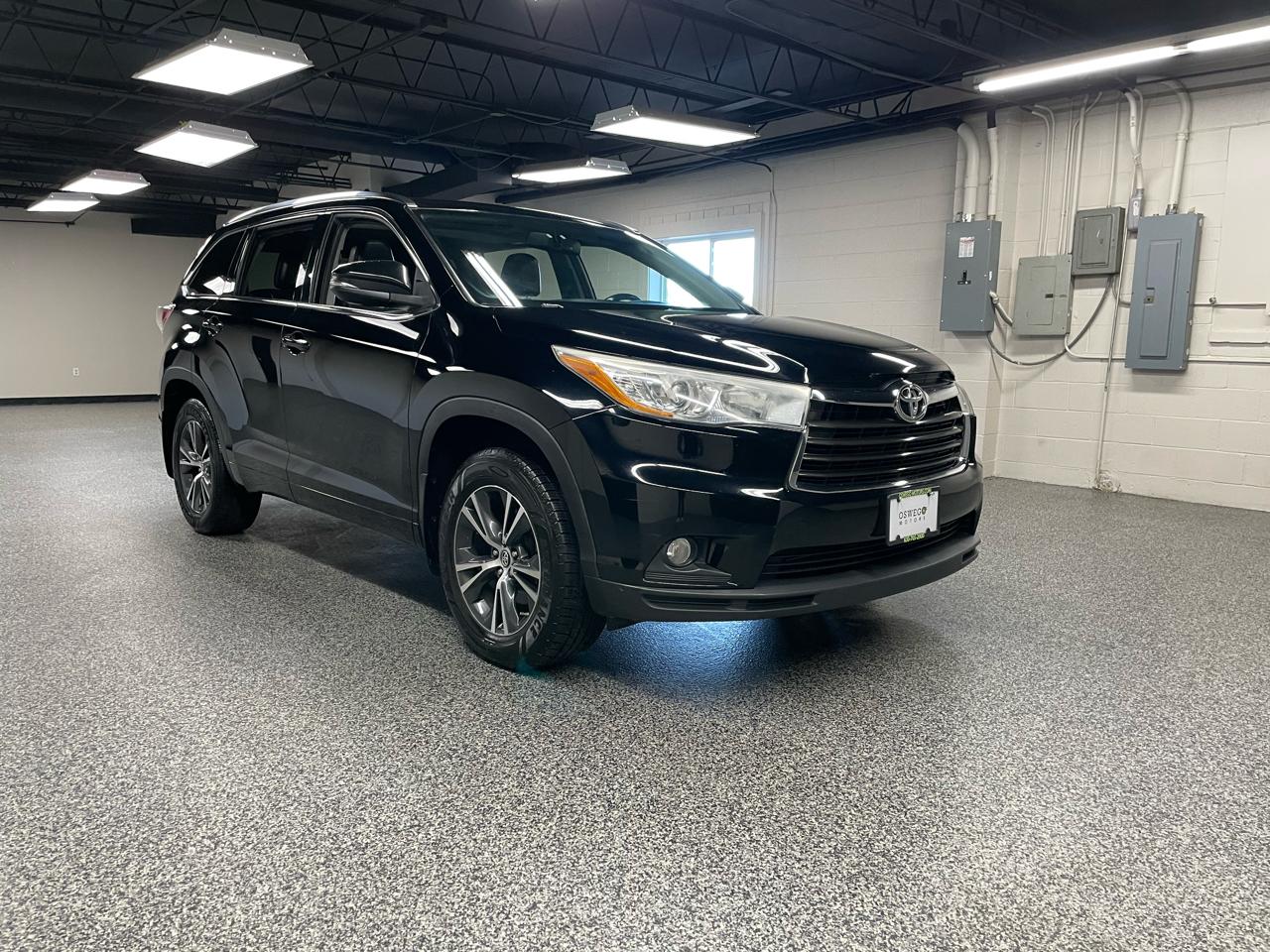 Toyota Highlander XLE AWD V6 2016