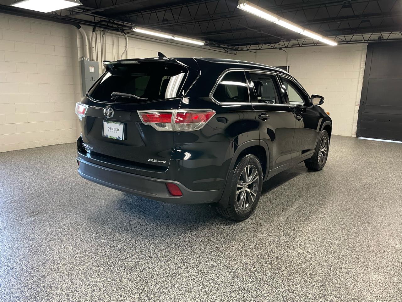 Toyota Highlander XLE AWD V6 2016
